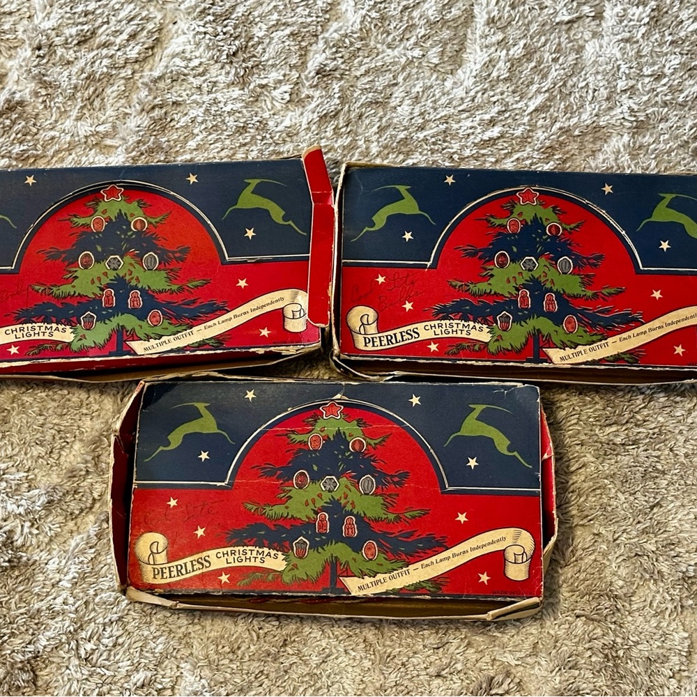 Peerless vintage Christmas Tree Lights in original box